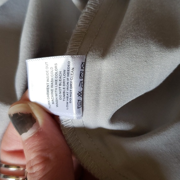 CODE NXT Storm Scrub Top in Overcast Grey - Picture 6 of 9